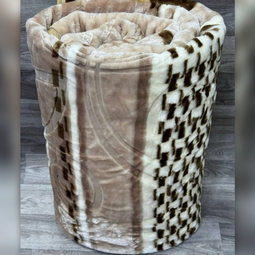 Couverture épaisse OMT, environ 4 kg - مانطة ثقيلة OMT حوالي 4 كيلو